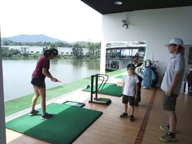 美成达高尔夫球亲子体验活动精彩回顾！(图4)